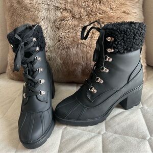 JustFab Elie Sherpa Black Lace-Up Ankle Boots Size 9 Worn Once